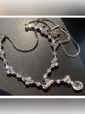 Beautiful Silver Crystal V-Shape Necklace - Elegant Sparkle with earrings